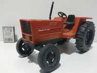 stara zabawka PRL traktor FIAT 880 1:18 stare zabawki czz zabytek 126