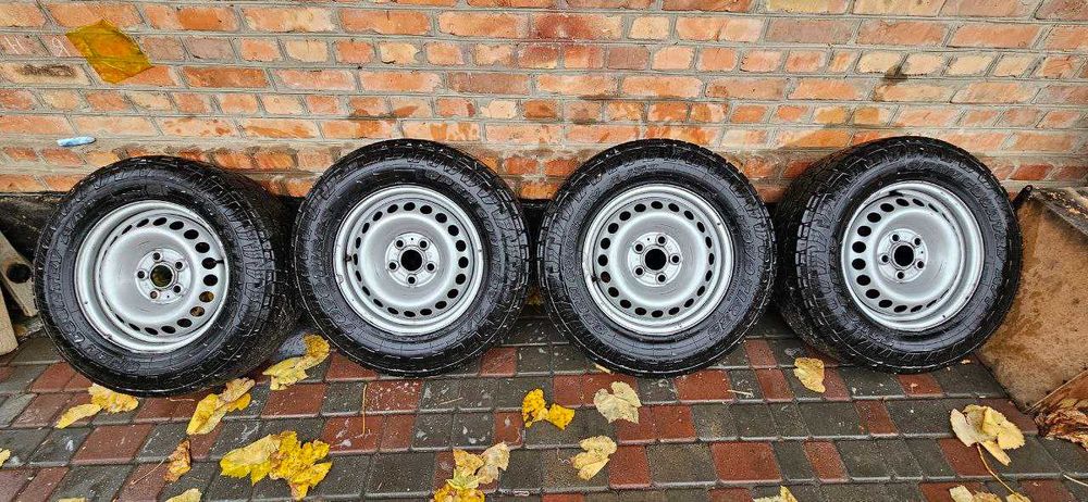 r16 5x120 transporter t5 Toyo Open Country A/T III 225/70 R16 103H