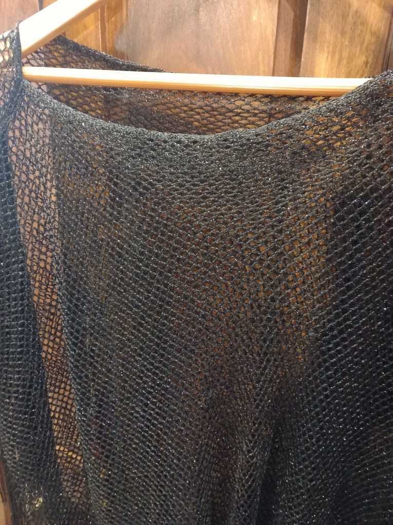 Poncho Preto com Brilhantes