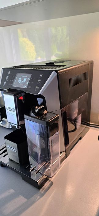 Expres do kawy Delonghi PrimaDonna  Class 550.65.SB