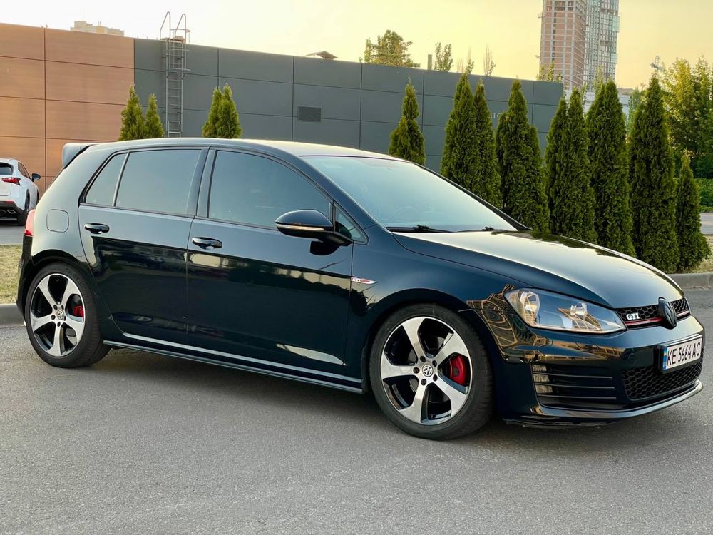 Volkswagen Golf GTI 7