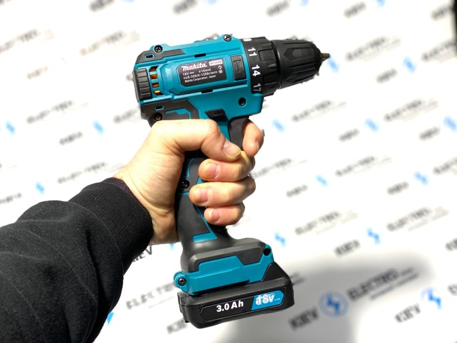 Шуруповерт Makita DF 332 (бесщеточный двигатель) 18V / 3Ah Латвия