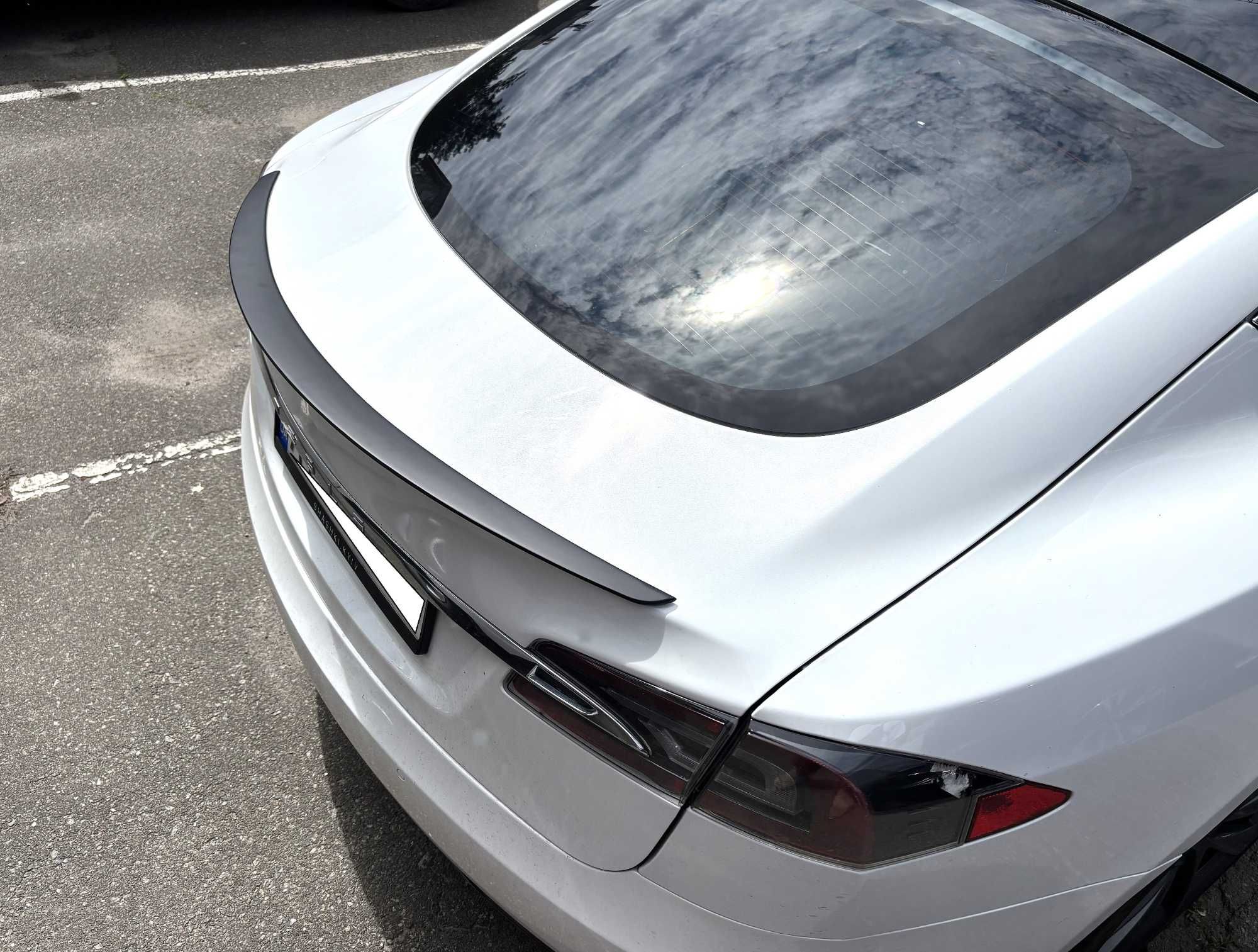 Спойлер чорний глянець та матовий тонкий Tesla Model S / ABS пластик