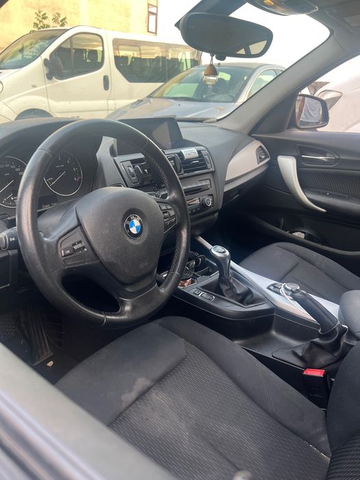 BMW Série 1 120d 2013 - Diesel, bom estado, 5 portas
