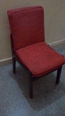 Krzesło tapicerowane drewniane/fotel do renowacji.