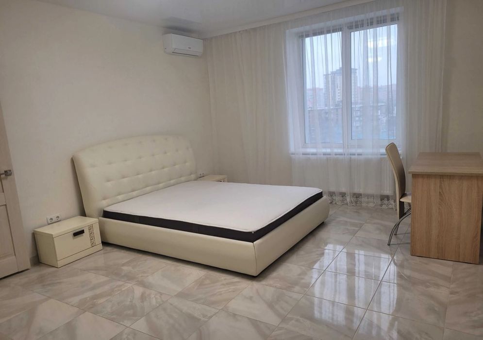 Сдам 1комн квартиру в новострое м.Гагарина в новострое