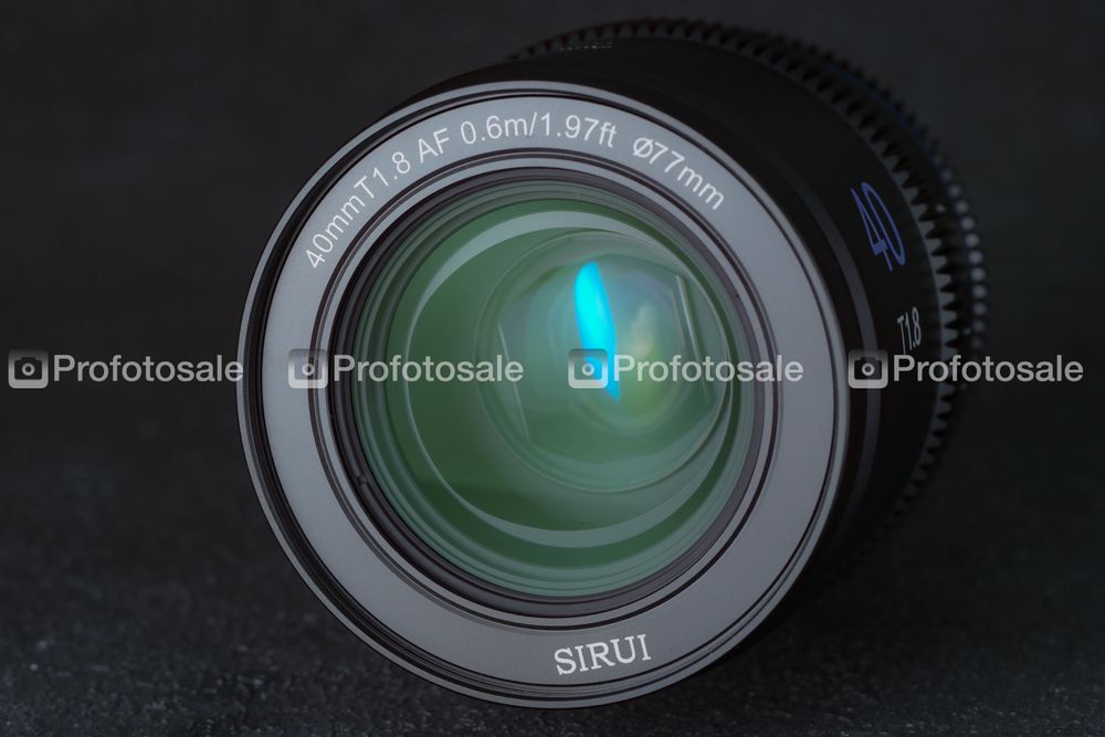 SIRUI 40mm T1.8 1.33X S35 Anamorphic Leica L
