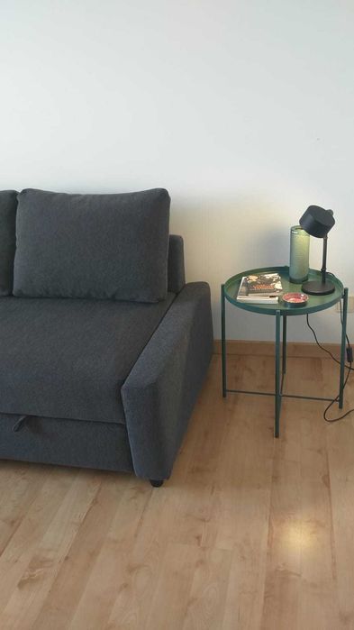 Sofá-cama  com chaise longue e sobrecolchão