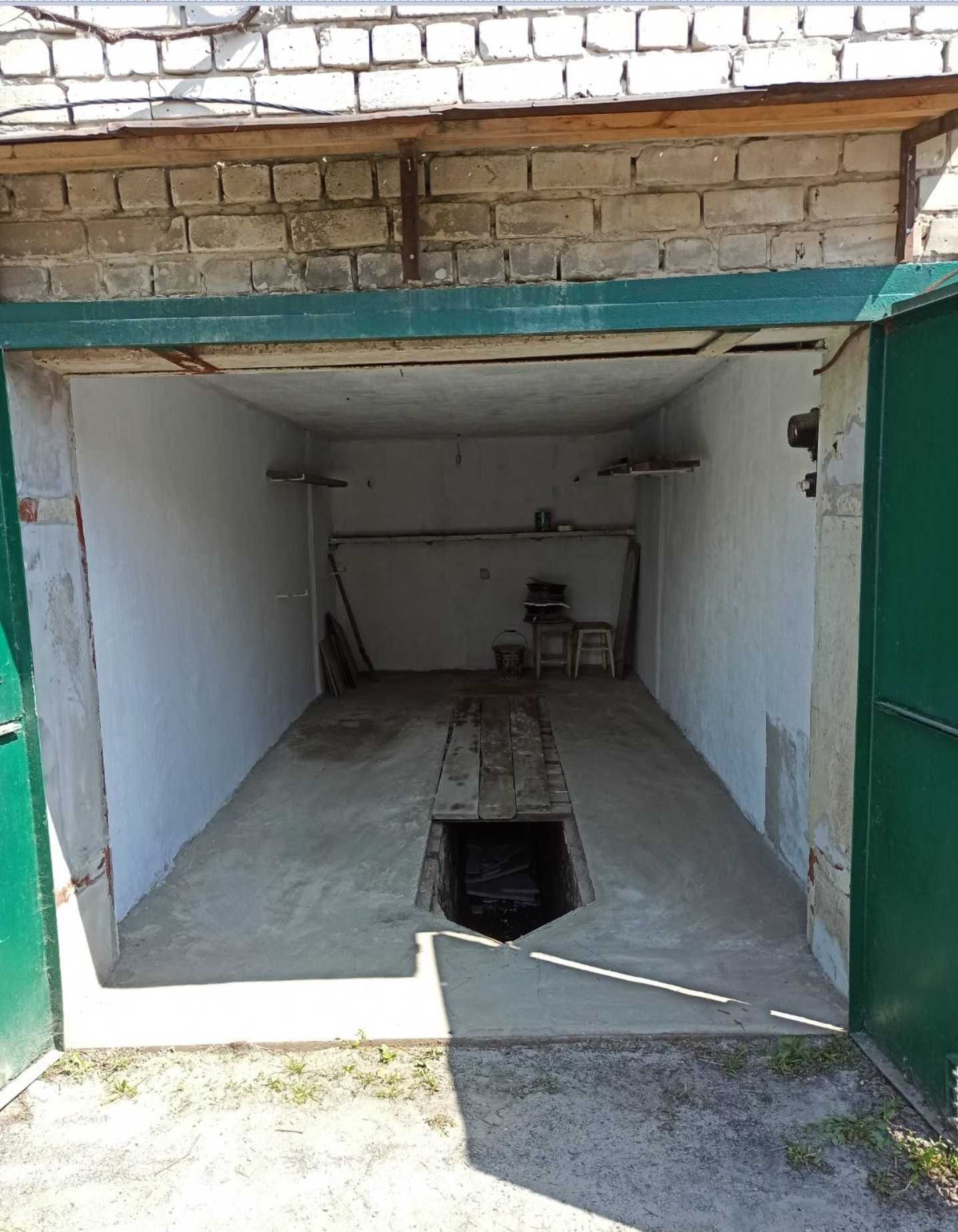 Продам цегляний гараж