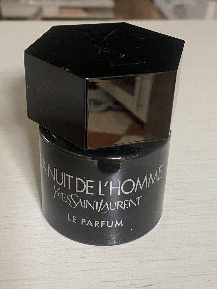 Flakon po perfumach YSL