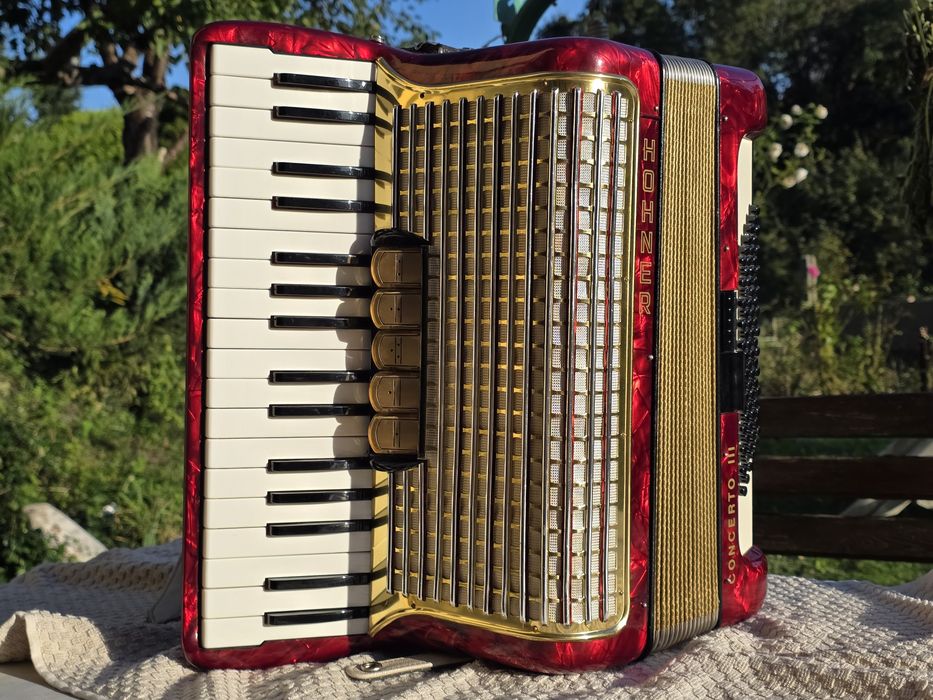 Akordeon Hohner Concerto III – 72 basy – stan idealny!
