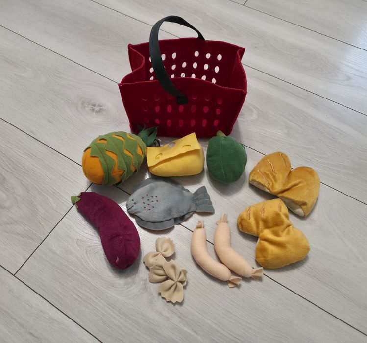 Kosz z zakupami Ikea latlas