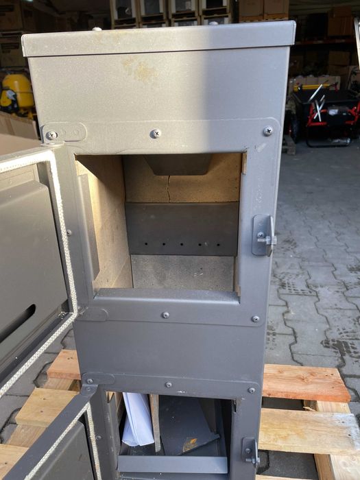 Piec piecyk kominek koza JANUSZ szamotowy polski 6 kW - II Gatunek