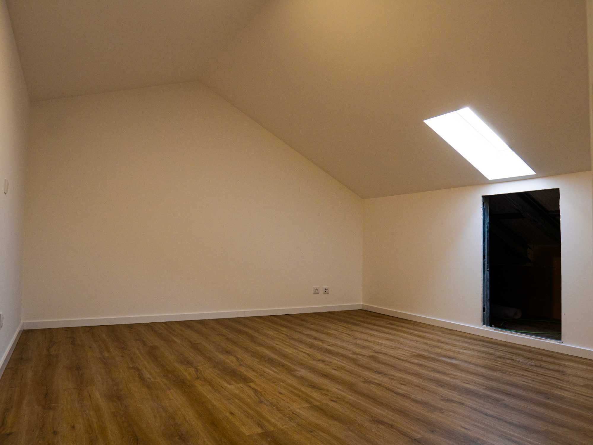 Moradia totalmente remodelada em Casainhos, Loures