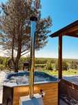 Domek z jacuzzi nad rzeką  z najpiekniejszym widokiem w okolicy