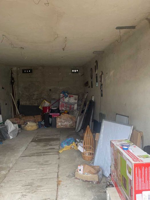 Продам. гараж в ценре