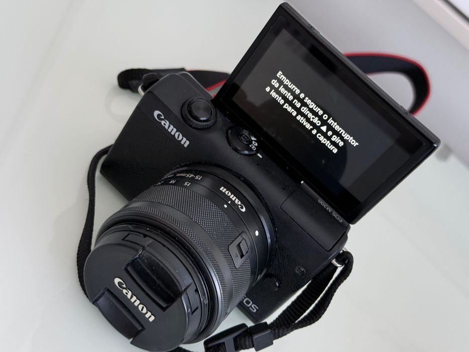 Canon EOS M200 Preta