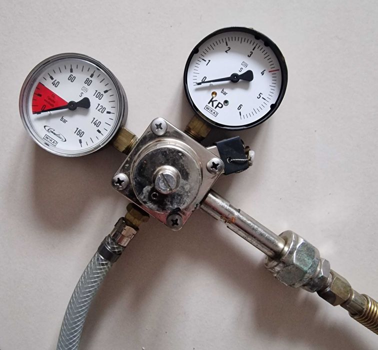 Regulator reduktor ciśnienia do butli CO2