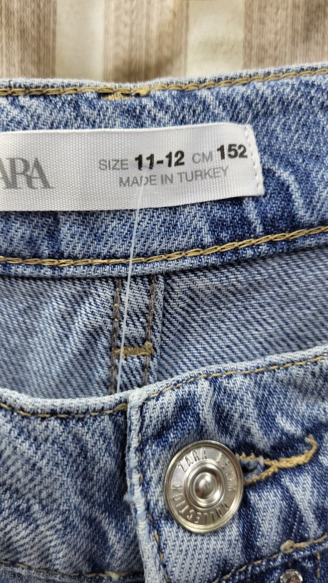 Продам детские джинсы Zara
