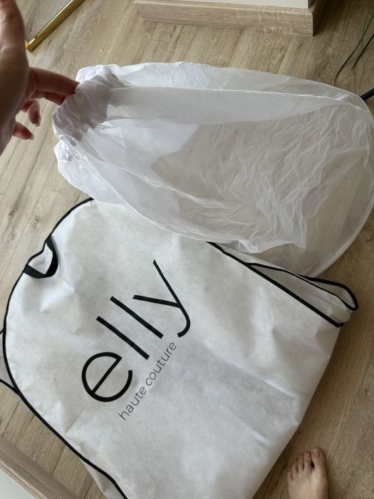 Плаття нарядне пишне