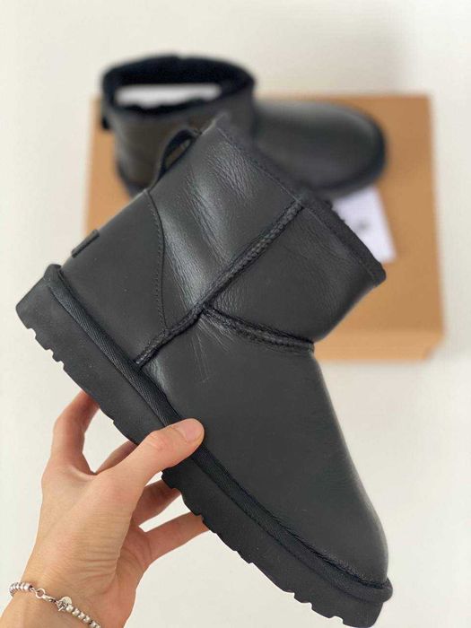 Женские угги , UGG "Mini Leather Black" Размеры 36-41