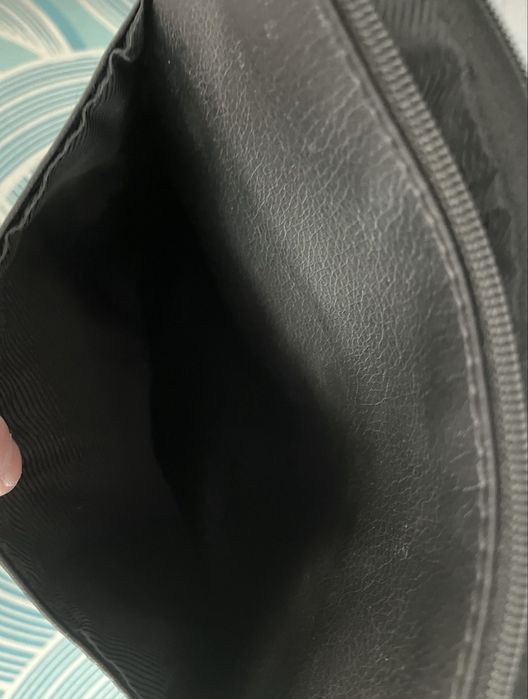 Чоловіча чорна сумка