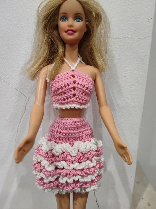 Vestidos em crochê para Barbie