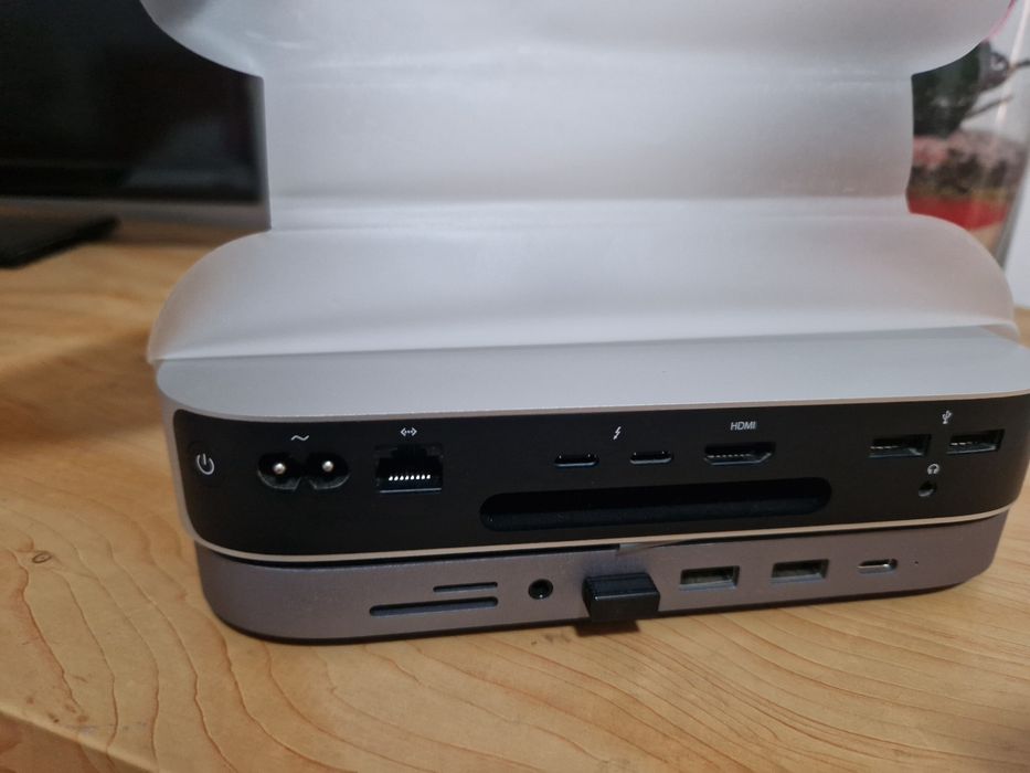 Mac mini M1 512gb 8g ram