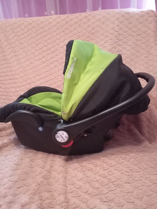 Дитяче автокрісло люлька