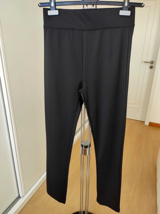 Leggins pretas, novas