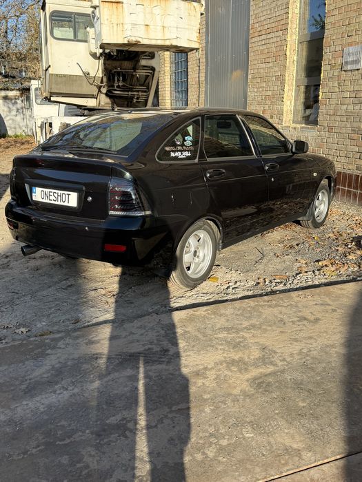 Продам Пріору 4.2.1