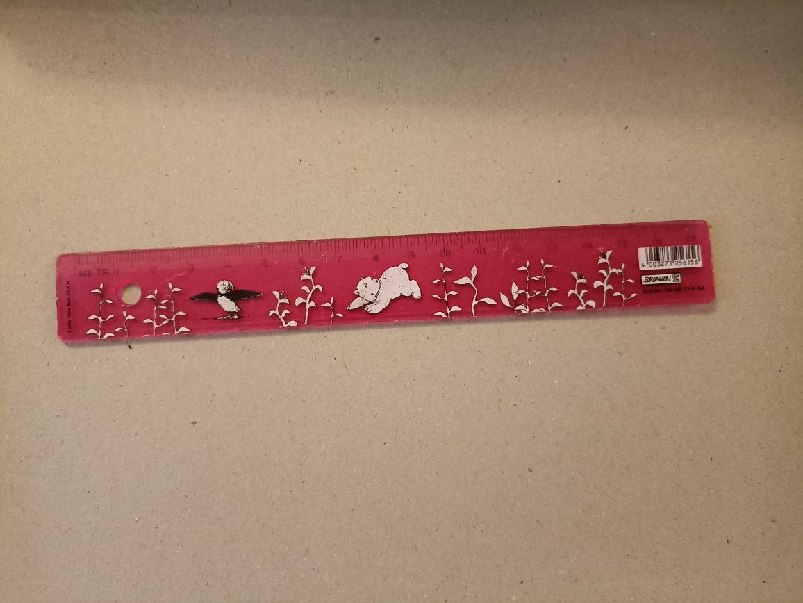 Różowa linijka 17 cm plastik