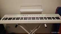 Piano Alesis recital branco como novo e suporte
