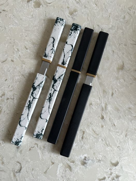 Нож в чехле — надёжный инструмент для любых задач.