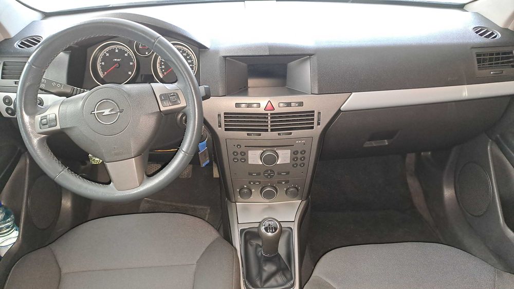Opel Astra H 1.7 versão GTC