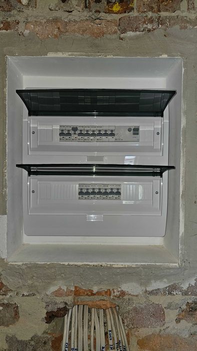 Elektryka, Instalacje elektryczne, kamery, alarmy, smart home sinum.