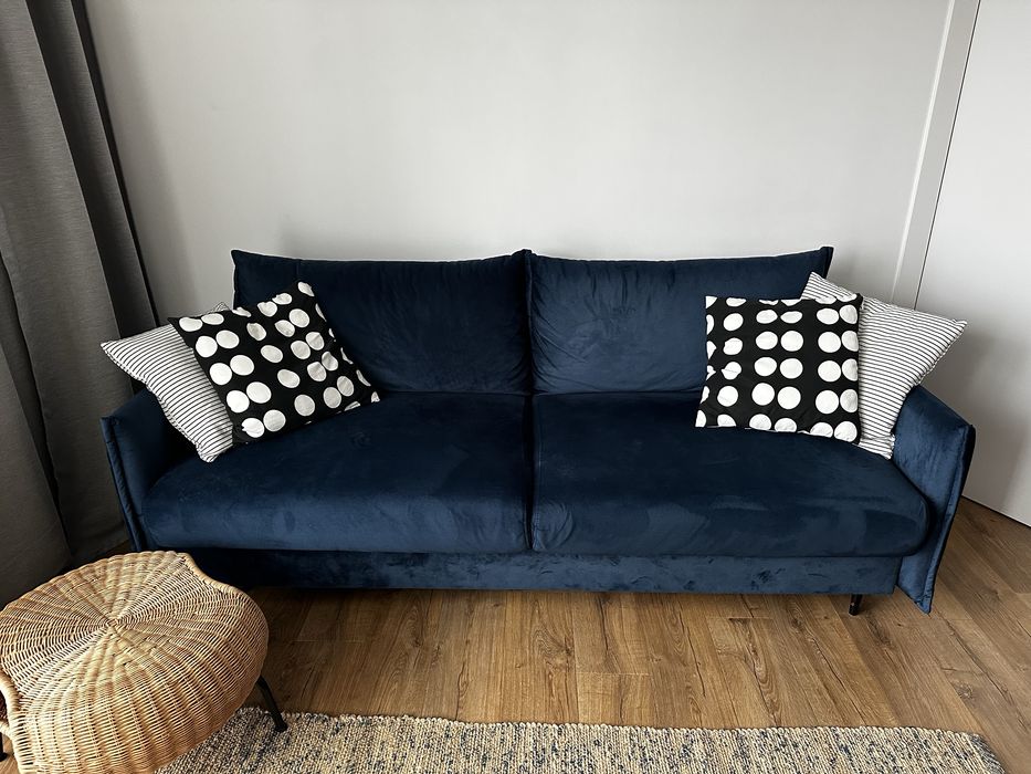 Welurowa sofa kanapa granatowa Caya Design stan bardzo dobry