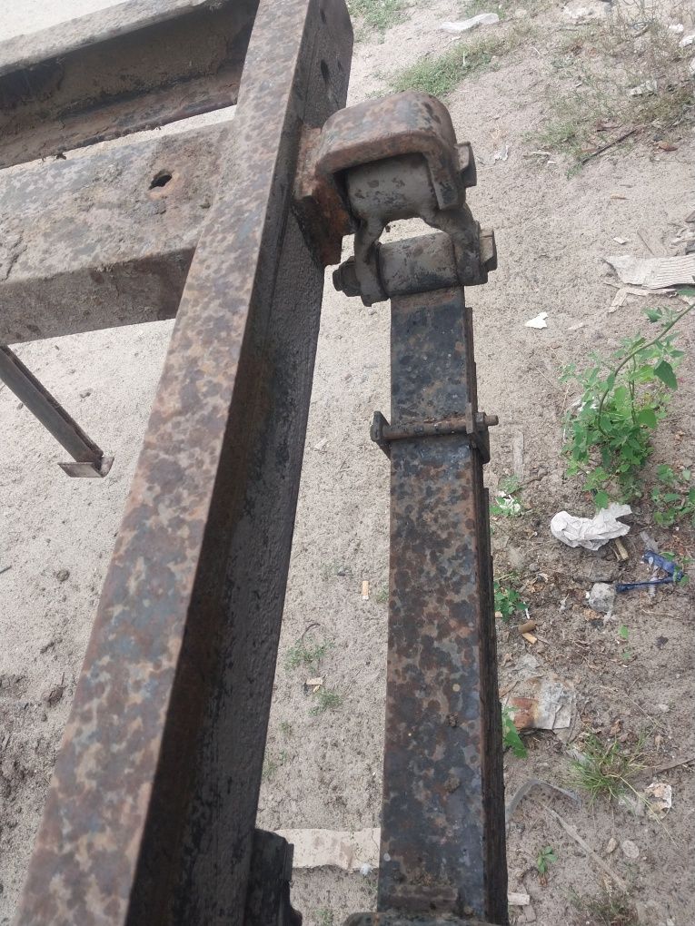 Причіп для трактора. З сака