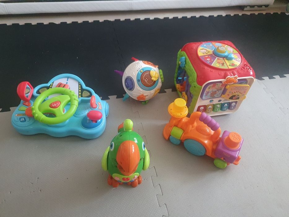 Zestaw zabawek. Hula kula,  kwadrat, kieownica