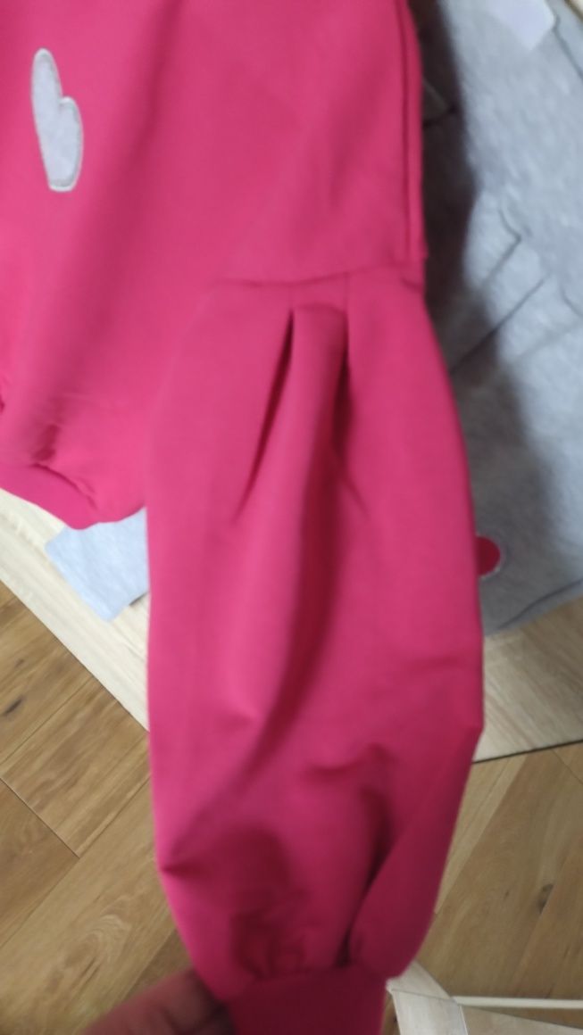 Śliczny dres, komplet 116/122