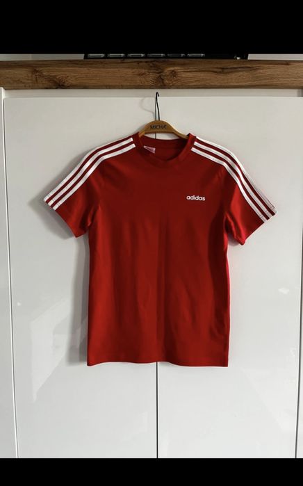 Czerwona Koszulka Adidas