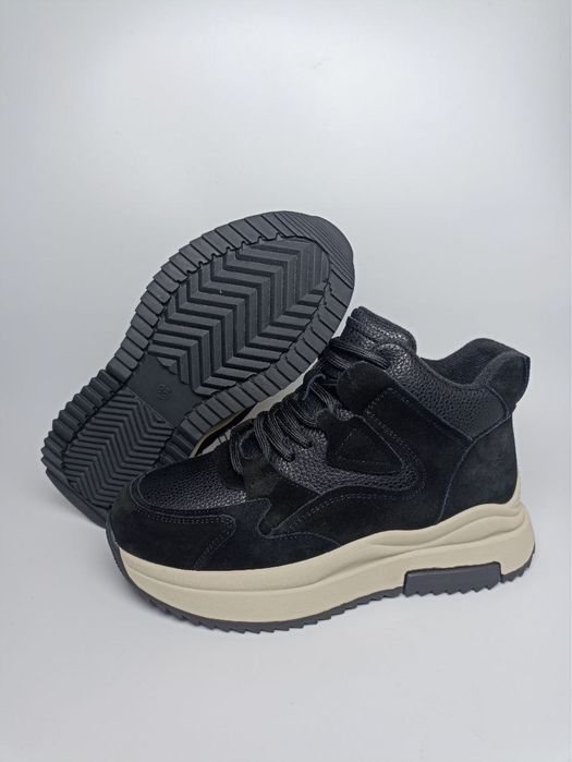 Кросівки черевики жіночі зимові р.36-40