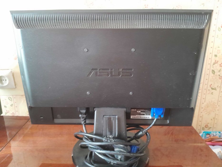 Монітор ASUS, довжина діагоналі 52 сантиметри