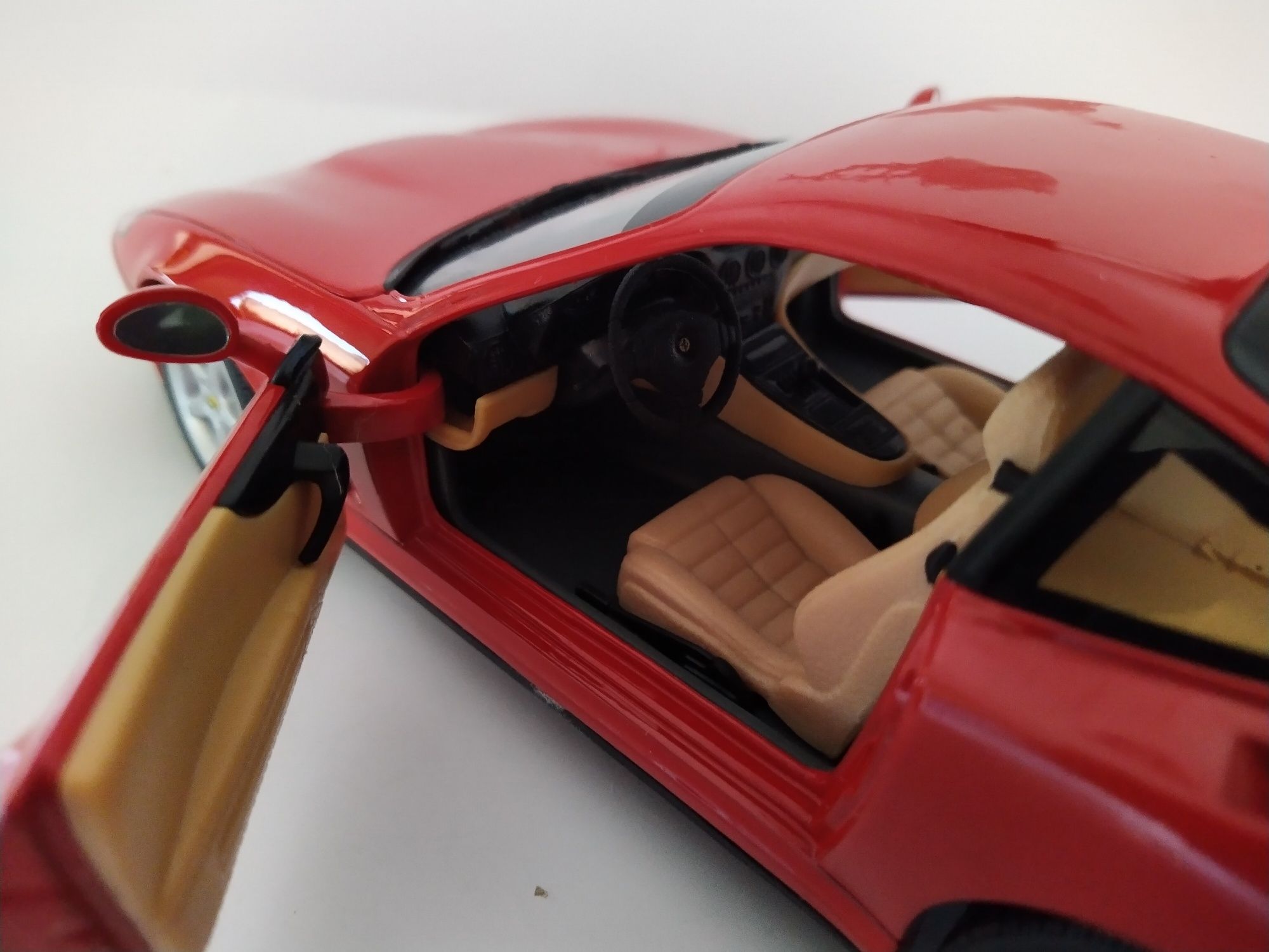 Ferrari 550 Maranello Hot wheels 1:18