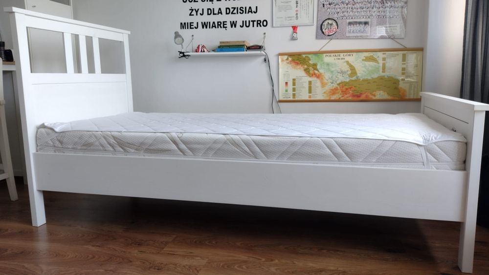 Łóżko Hemnes 90x200cm z materacem Ikea/Jysk