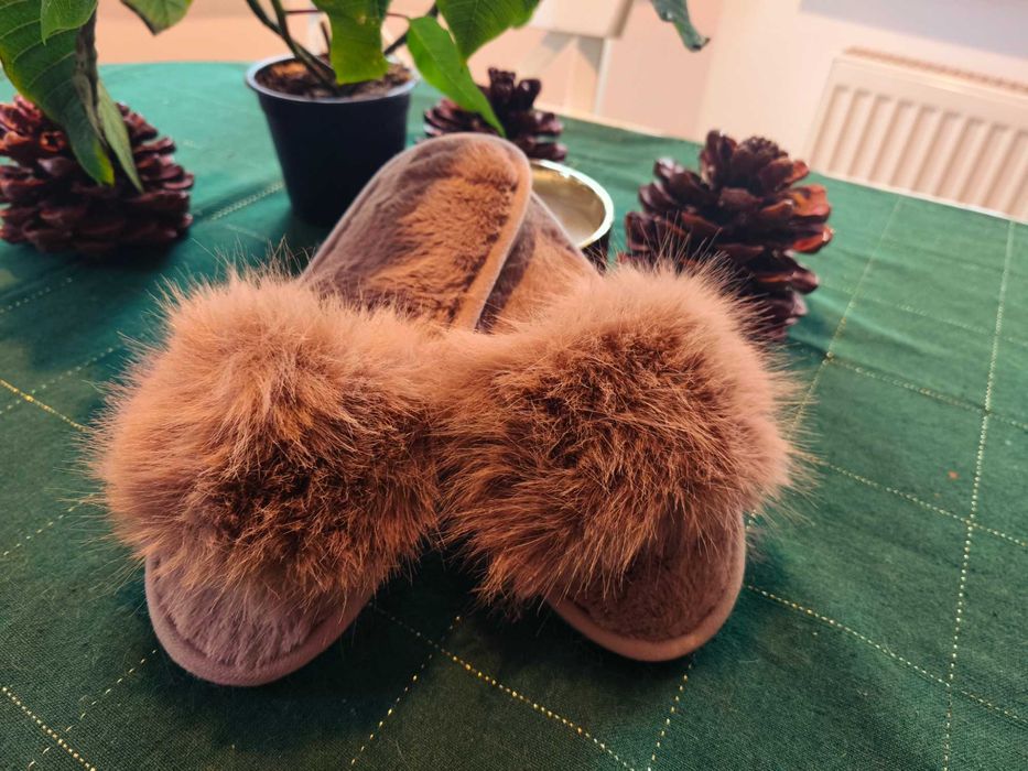 Kapcie damskie r. 37