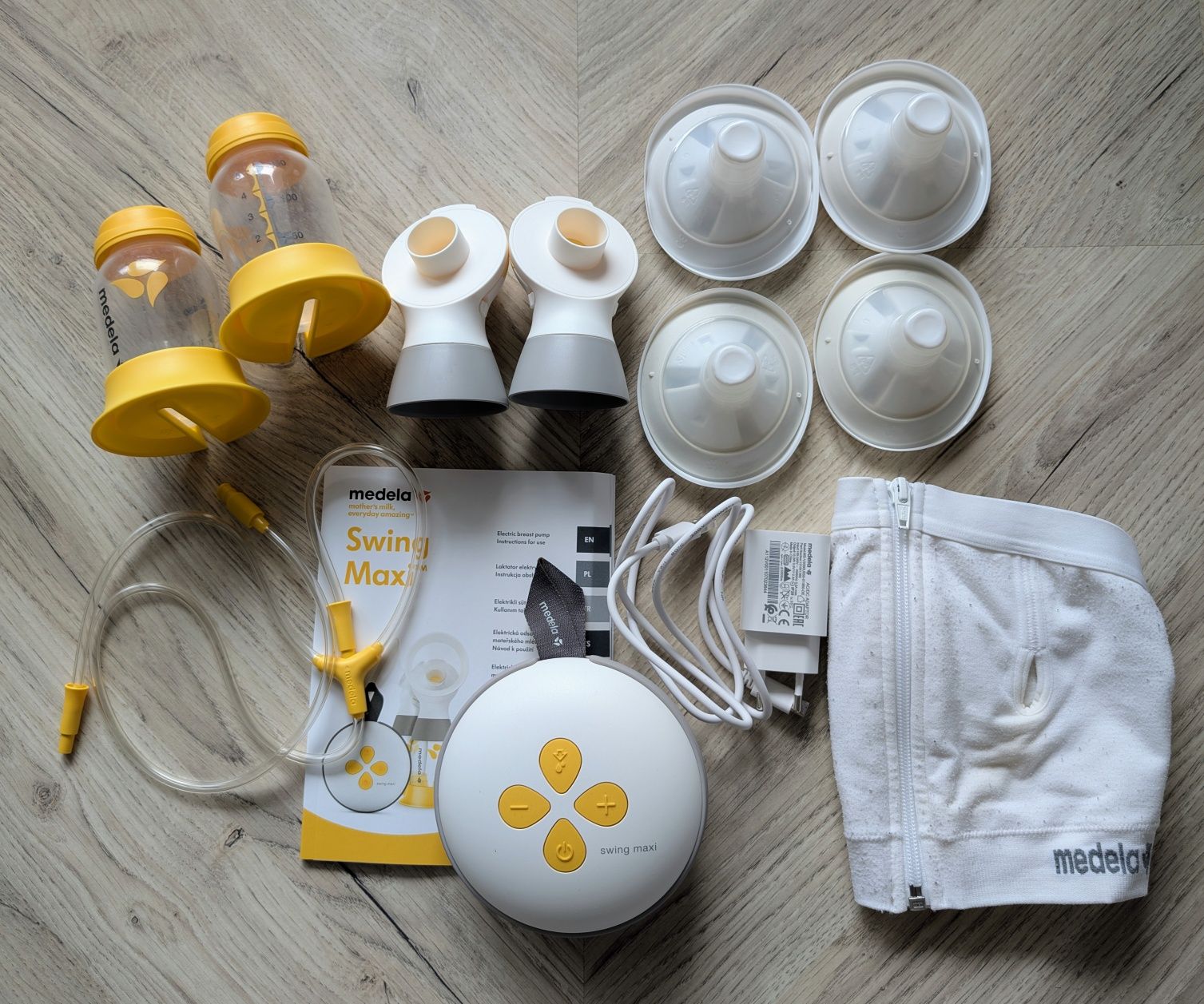 Laktator Medela Swing Maxi, podwójny, pełen zestaw + GORSET