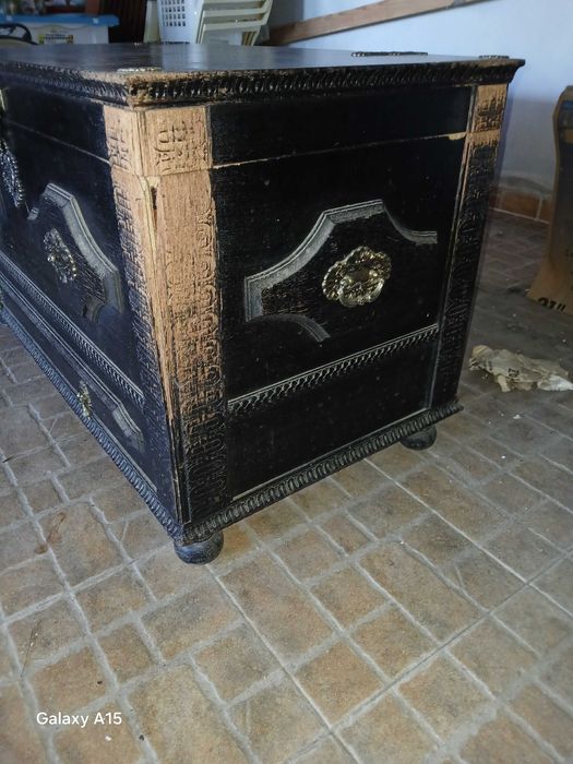 arca antiga para restauro