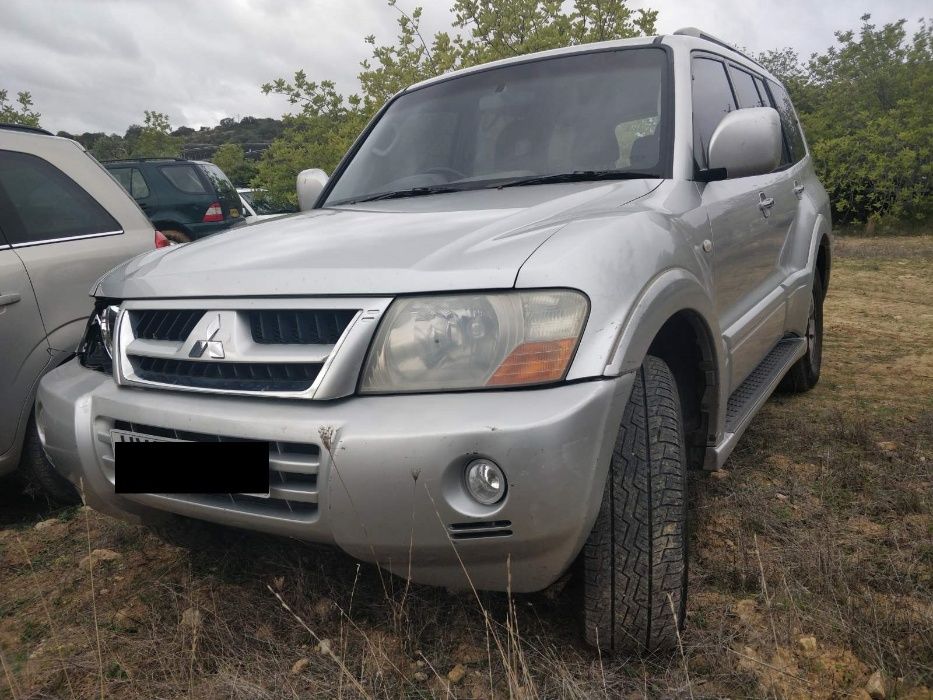 Mitsubishi Pajero 3.2 Di-D Auto 2006, 2003 Para Peças