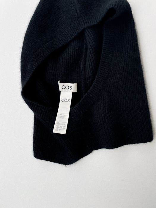 COS Czarna balaclava kaszmir wełna